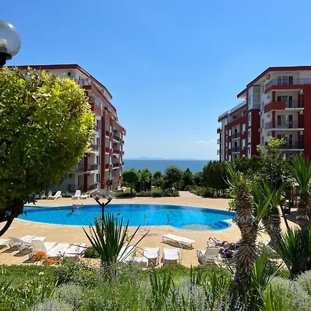 Sea View Noks Апартамент